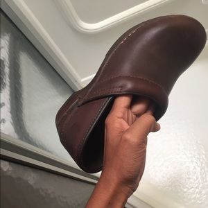 🎊 Dansko Clogs size 7 🎉